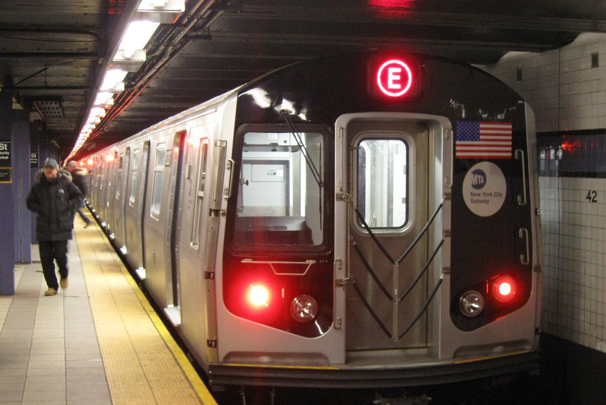 2017%2f03%2f03%2f15%2f20%2f08%2fcc4f87df 0356 408c b3ec 019105053957%2fnyc%20subway%20elegran