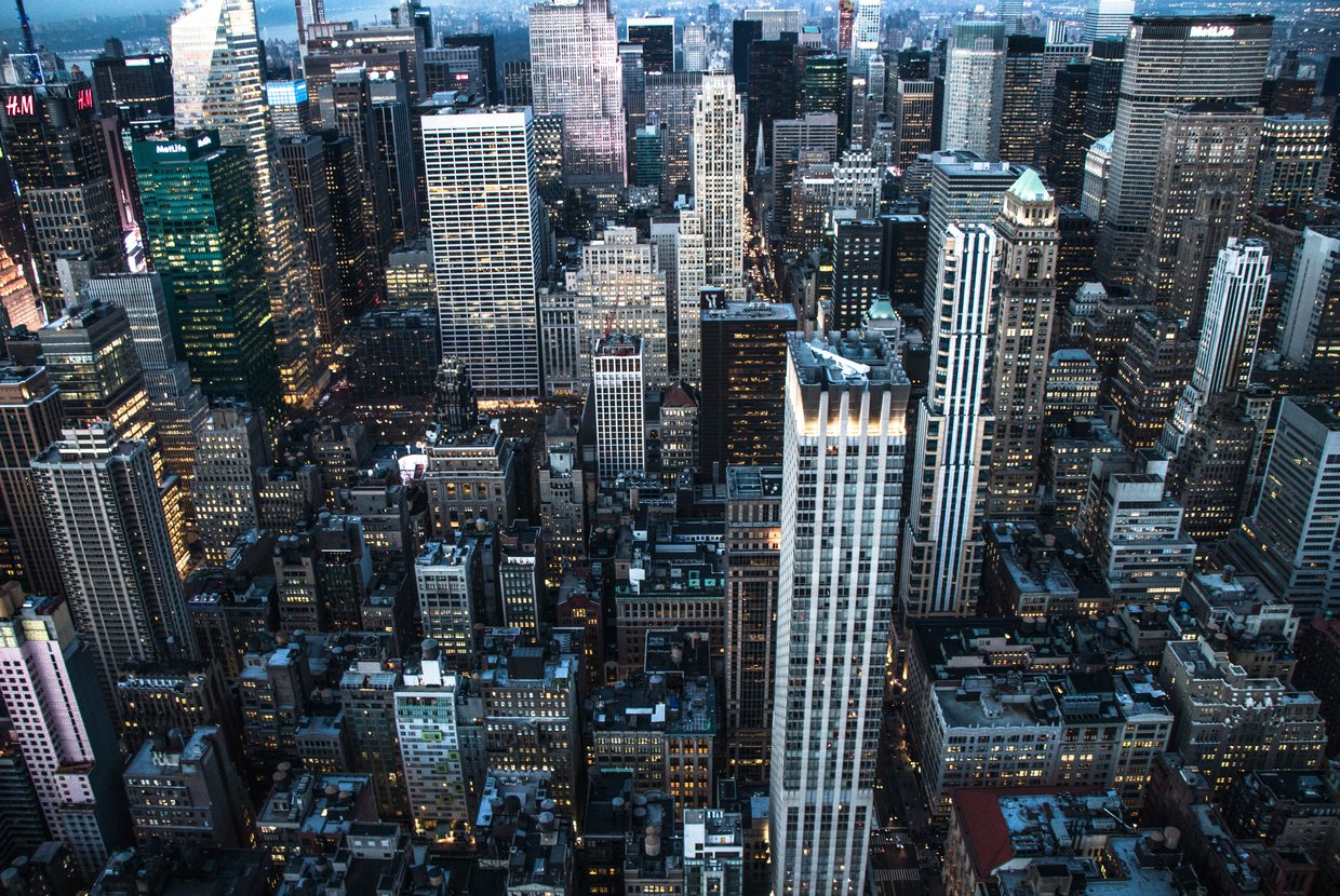 2021%2f03%2f08%2f17%2f25%2f50%2f2f3953ba fcd1 4896 b9b9 82f3a98f05ee%2fnyc buildings above