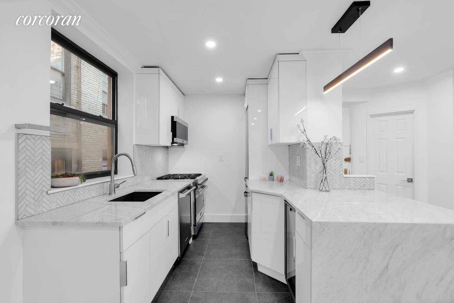 252 W 74TH ST #8