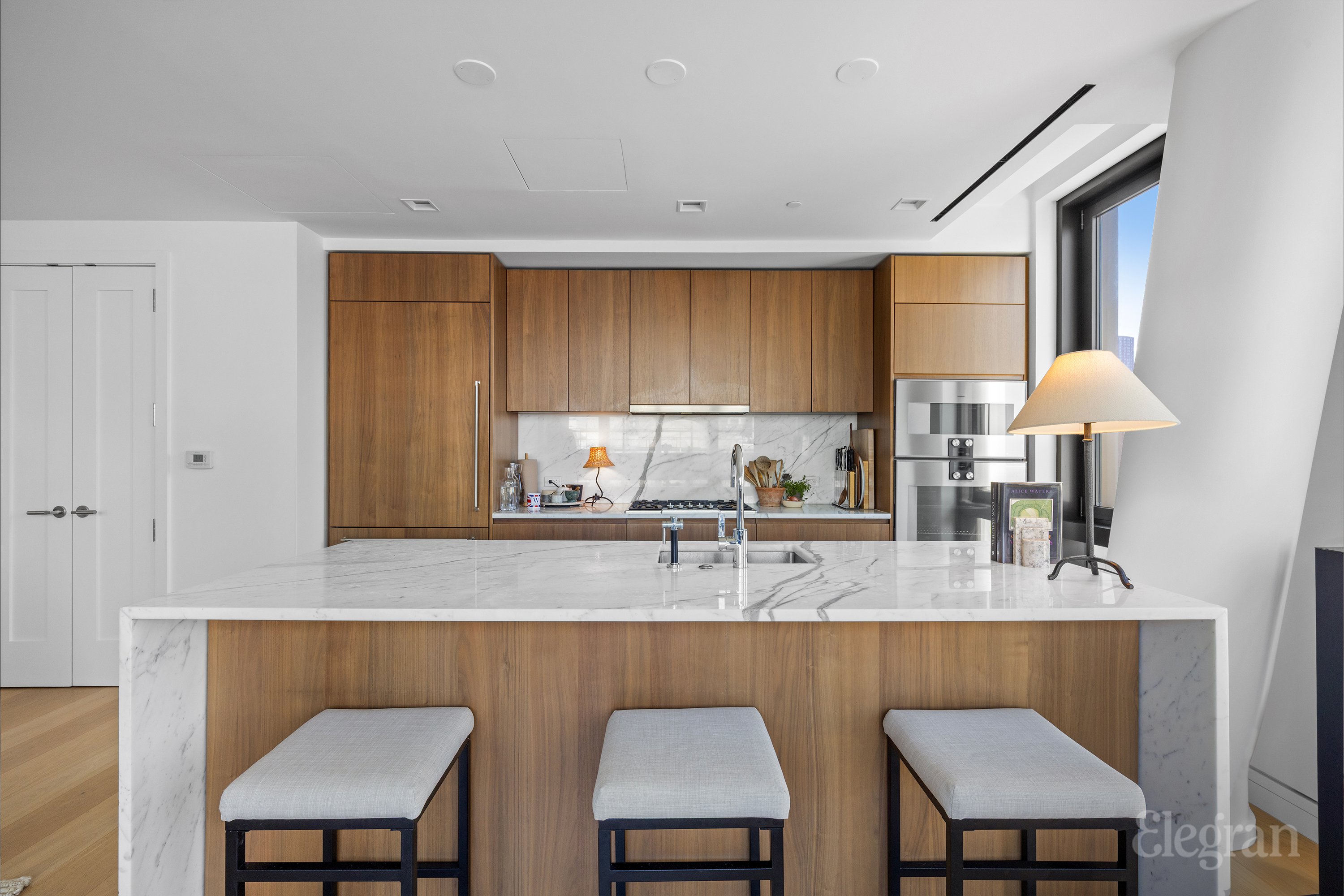 242 Broome Street Lower East Side New York NY 10002