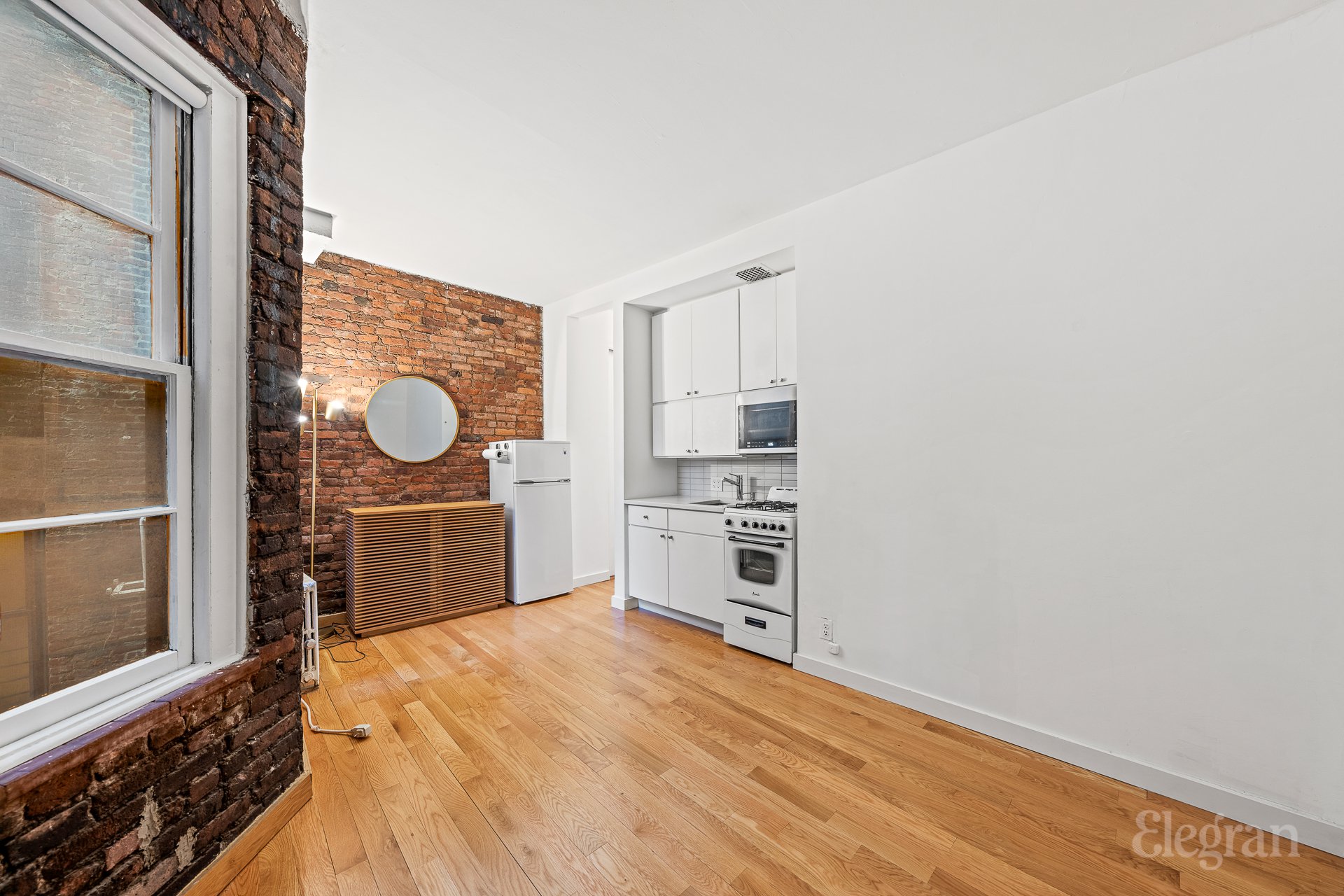 New York, NY 10012,57 Thompson Street #3-A