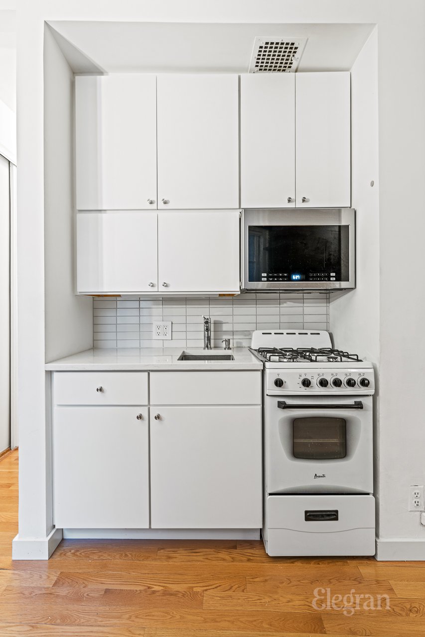 New York, NY 10012,57 Thompson Street #3-A