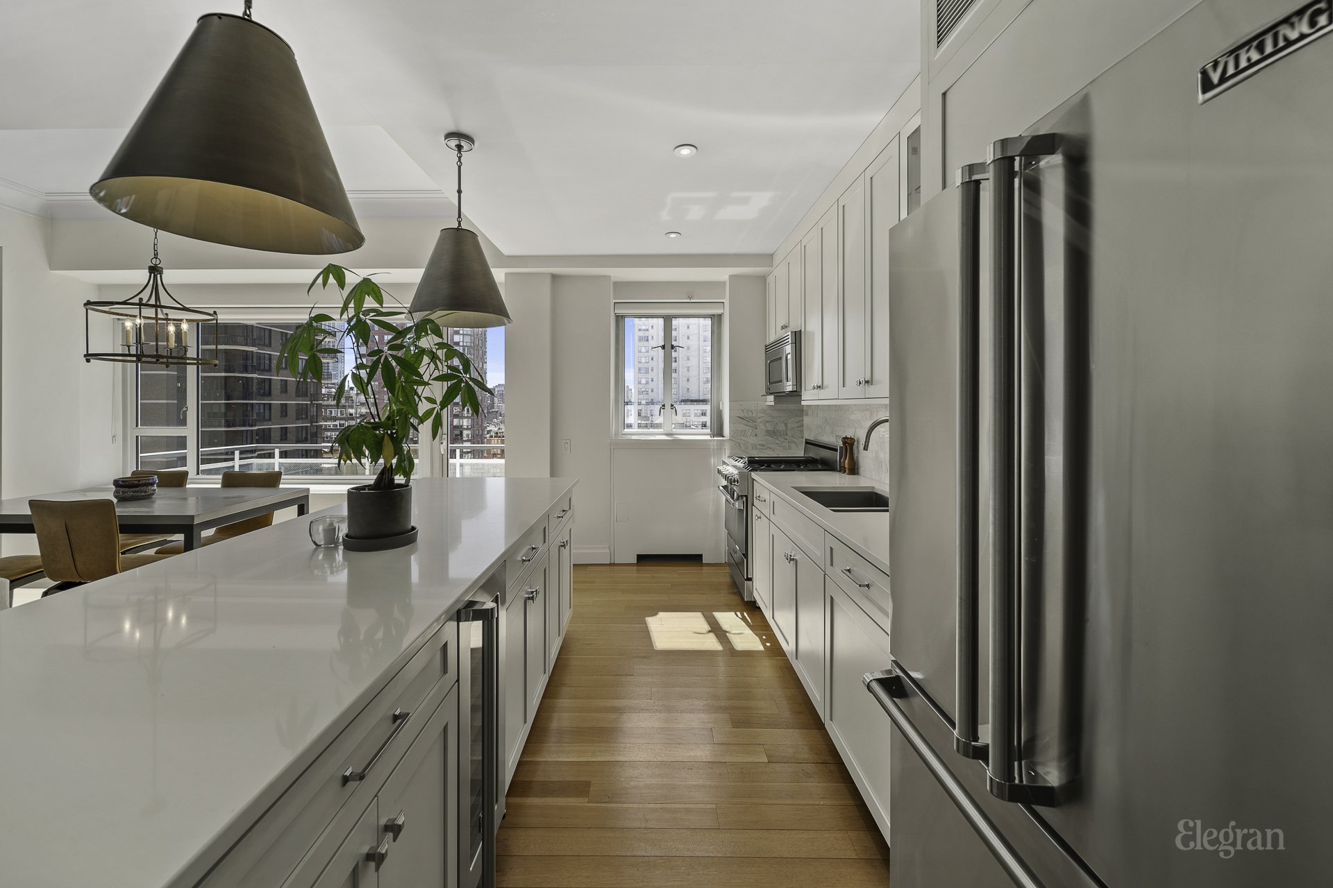 New York, NY 10065,200 E 66th Street #PH-E2005